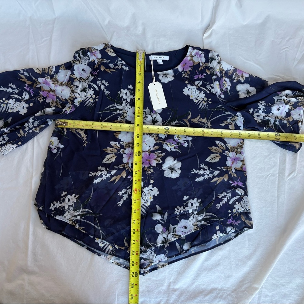 Women’s Floral Navy Blue Chiffon Top Blouse Size Medium - Picture 9 of 9
